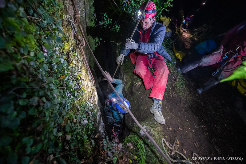 Sortie de la civière vers 3 h 50 le dimanche